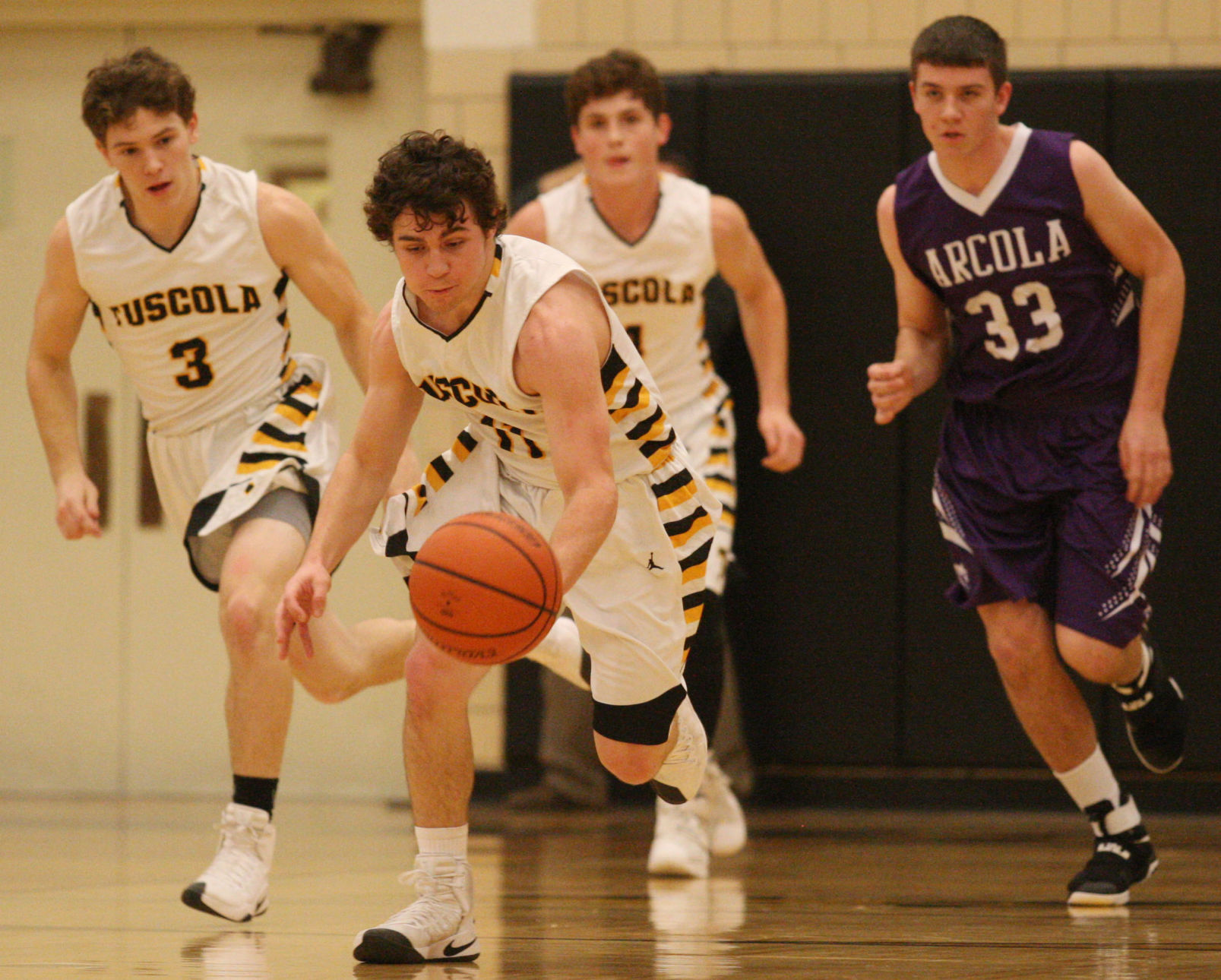 Arcola vs Tuscola Boys Basketball 2 12.20.16.jpg